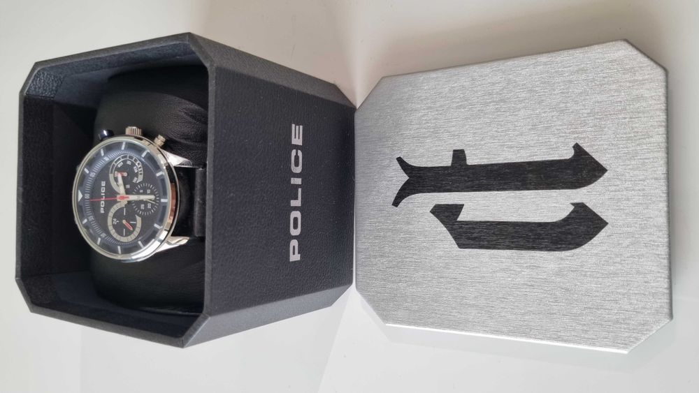 Часовник  POLICE 14383J