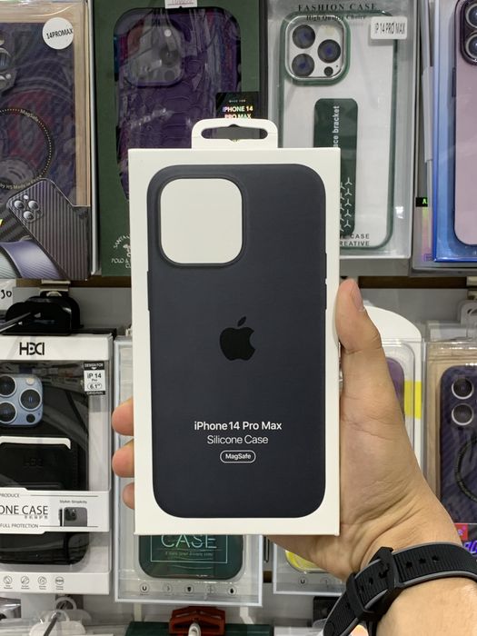 Чехол на iPhone