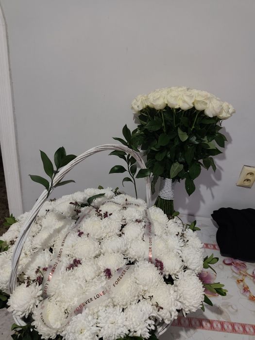 Букет корзина хризантемы