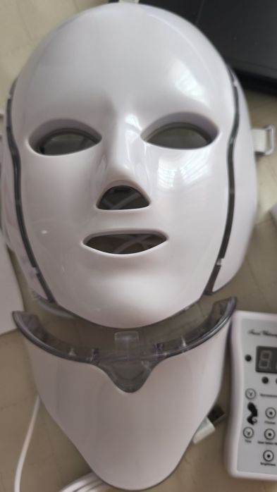 Masca Beauty anti-aging cu led infraroșu