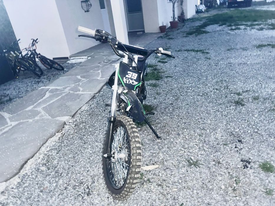 Cross de vânzare 125cc mai multe detalii in descriere