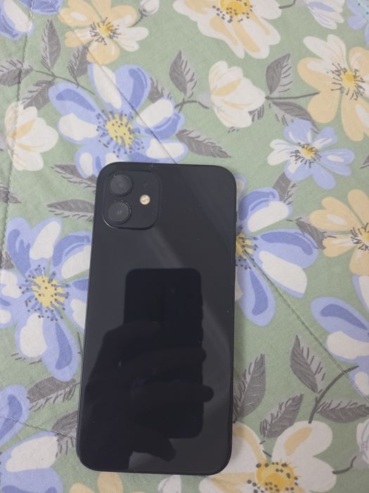 Iphone 12 в отличном состоянии
