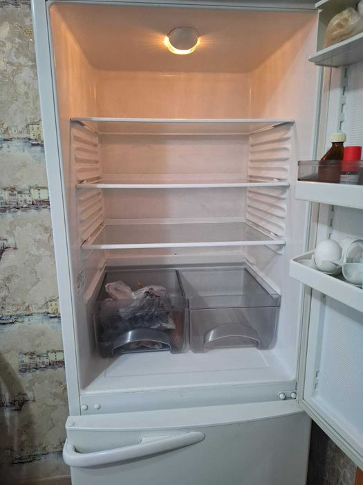 Продам холодильник Атлант