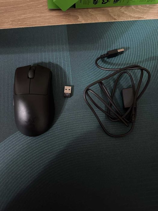 Геймърска мишка Razer Deathadder V3 Hyperspeed + Гаранция и Кутия