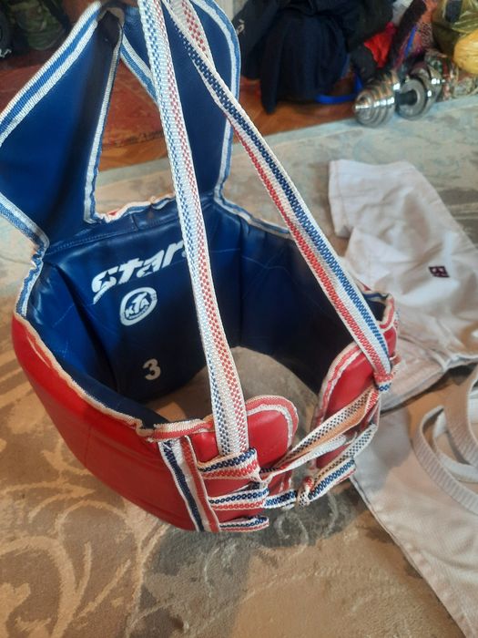 Кемано полный с шлемом таэквандо