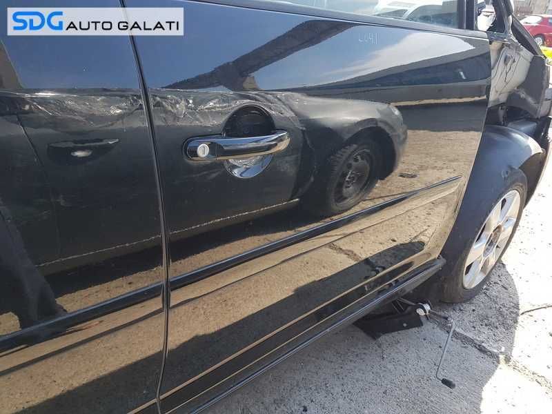 Usa Usi Portiera Portiere Fata Dreapta cu DEFECT VW Touran 2003 - 2007 Cod Culoare LO41