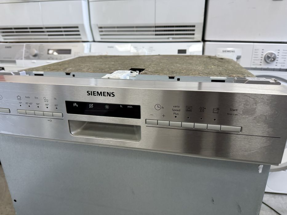Съдомиялна  за полу вграждане Siemens