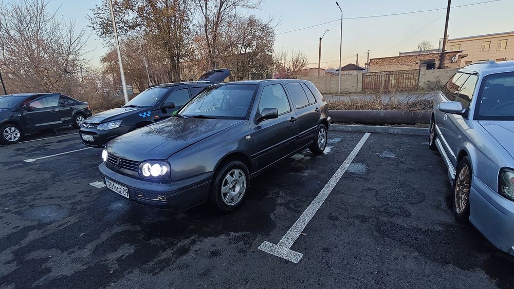 Продаю VW Golf 2l