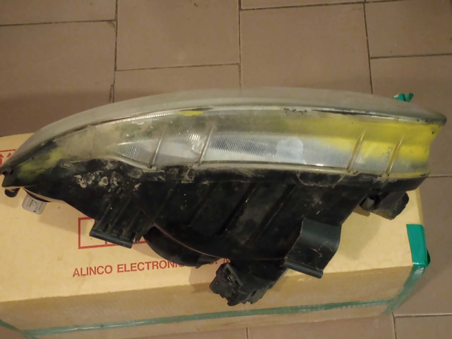 Продавам фарове Hyundai Accent 2006 г.