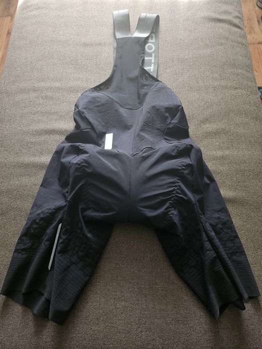Pantaloni ciclism