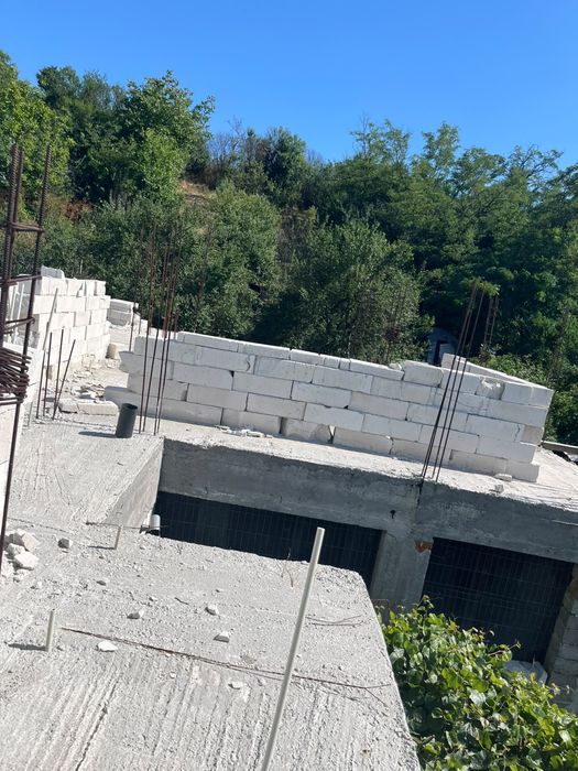 Casa cu teren de vanzare