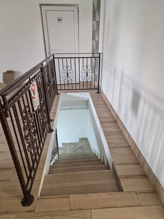 Clădire comercială independentă de închiriat – 255 mp + subsol – Str. Atelierelor nr. 8, Constanța