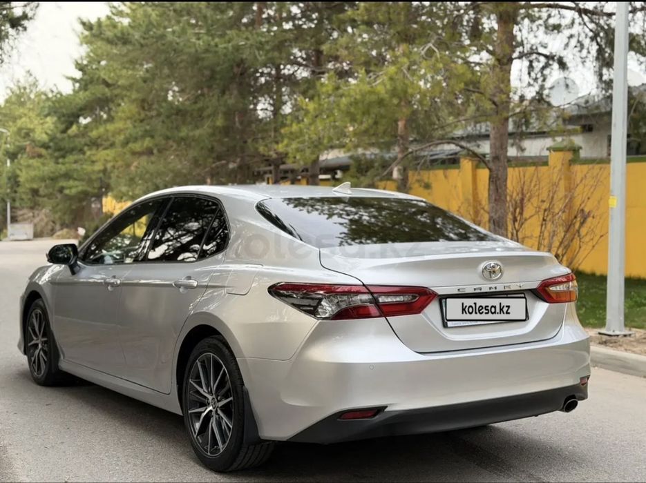 Toyota  camry 75.