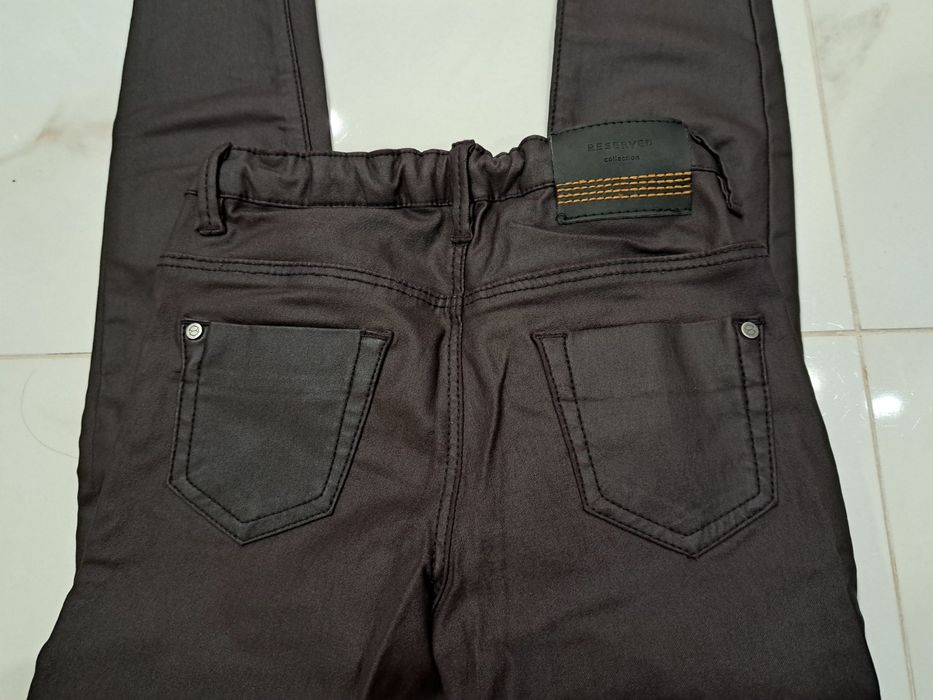 Продавам детски панталони