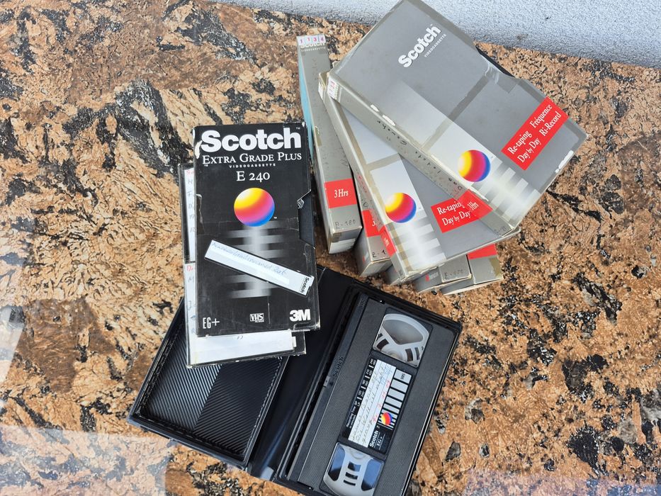 Vand 11 casete video vhs Scotch de 240 minute
Vând 11 casete video VHS