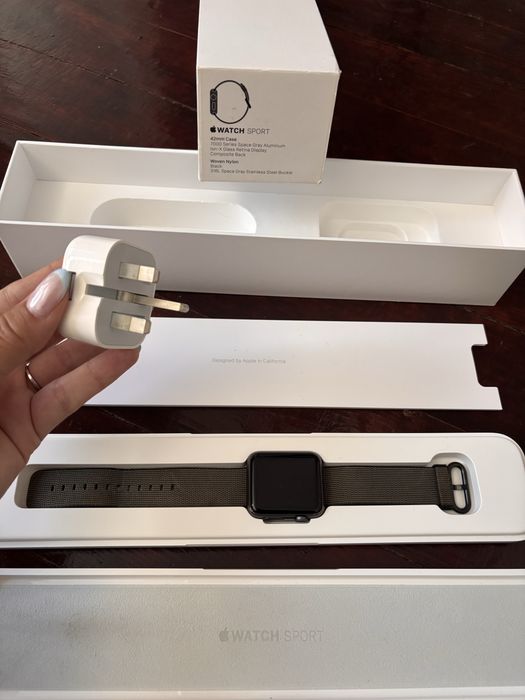 Apple Watch Sport 42 mm 7000 Series Space Gray Aluminum