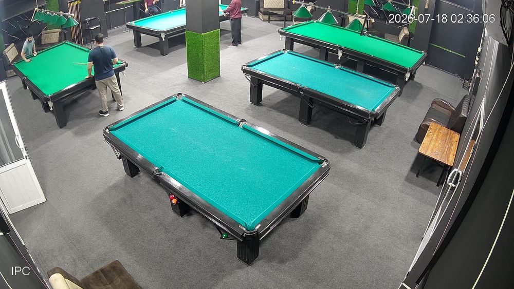 Pool Bilyardniy sotiladi holati yaxshi  2 ta donasi 1200$ dan