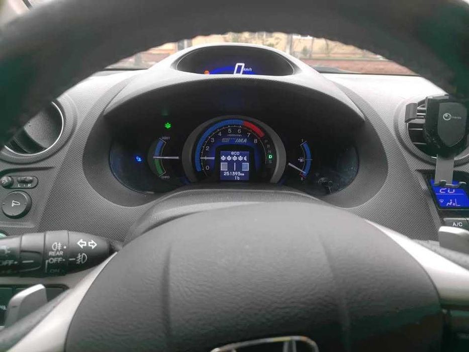 Honda Insight 2011 - hibrid benzina