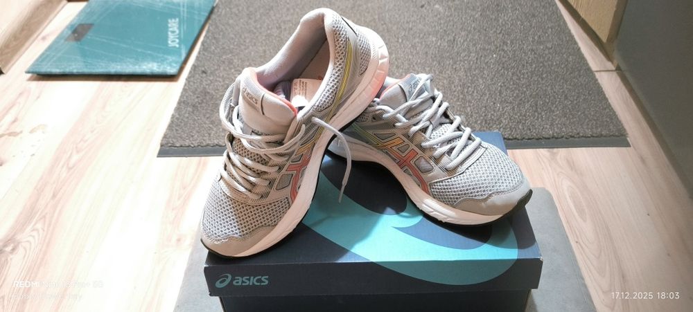 Маратонки Asics нови