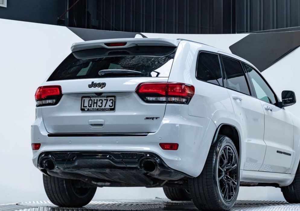 Jeep Grand Cherokee 17-21 SRT Body kit