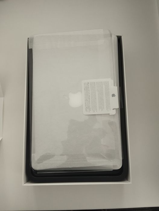 Mac book air 11inch