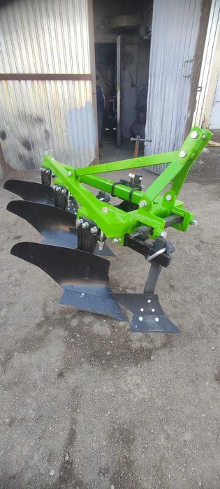 Плуг навесной 3-35