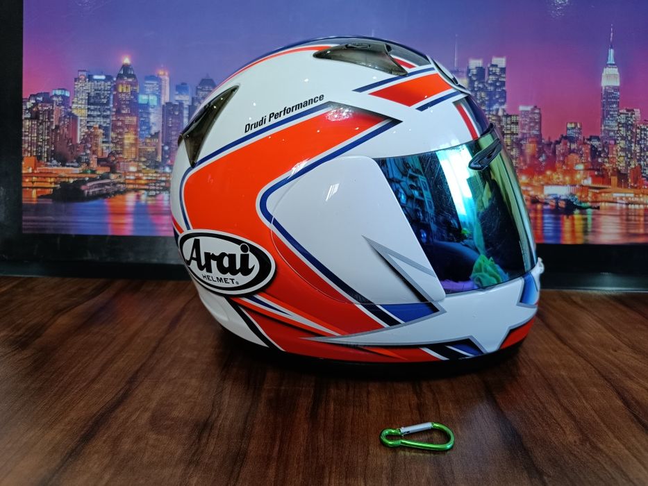Мото шлем Японского бренда ARAI ASTRO R