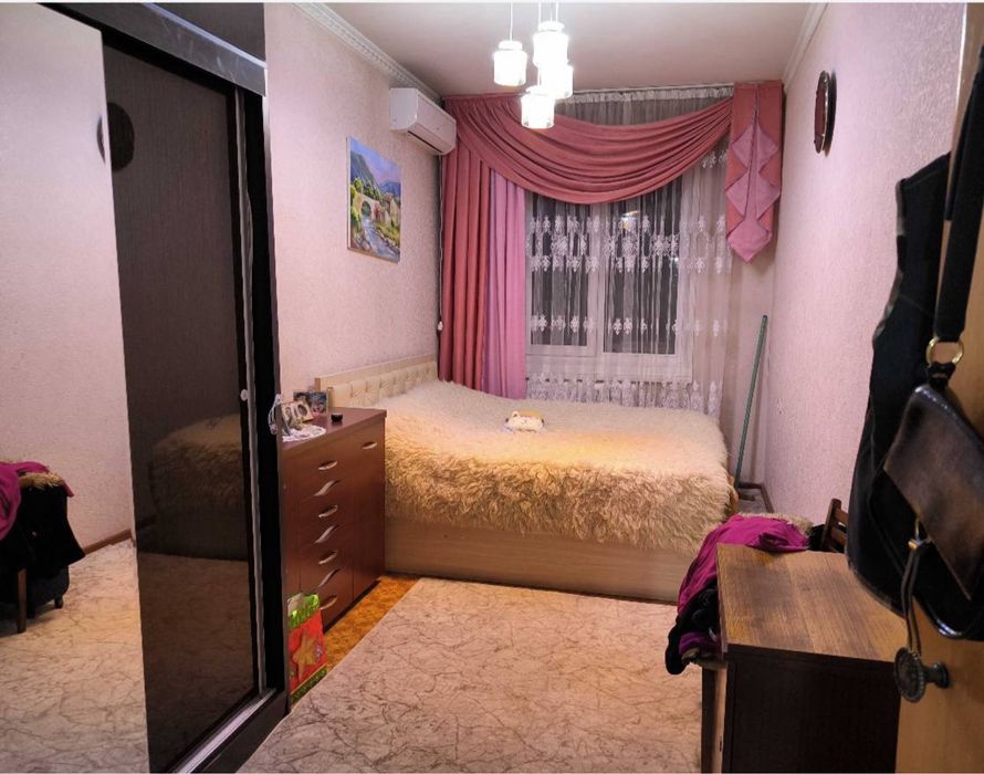 Продажа 2-х комн квартиры.Мирзо-Улугбекский район.Остановка Художников