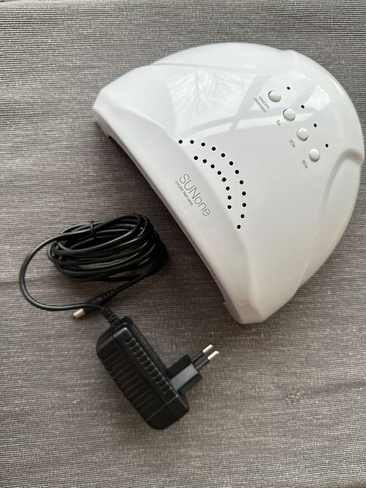 UV лампа за маникюр.