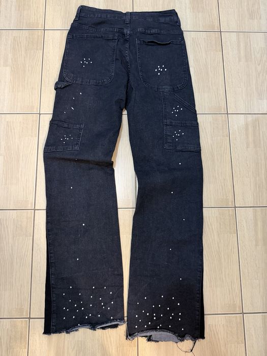 Blugi flared cu pete de vopsea marimea xs
