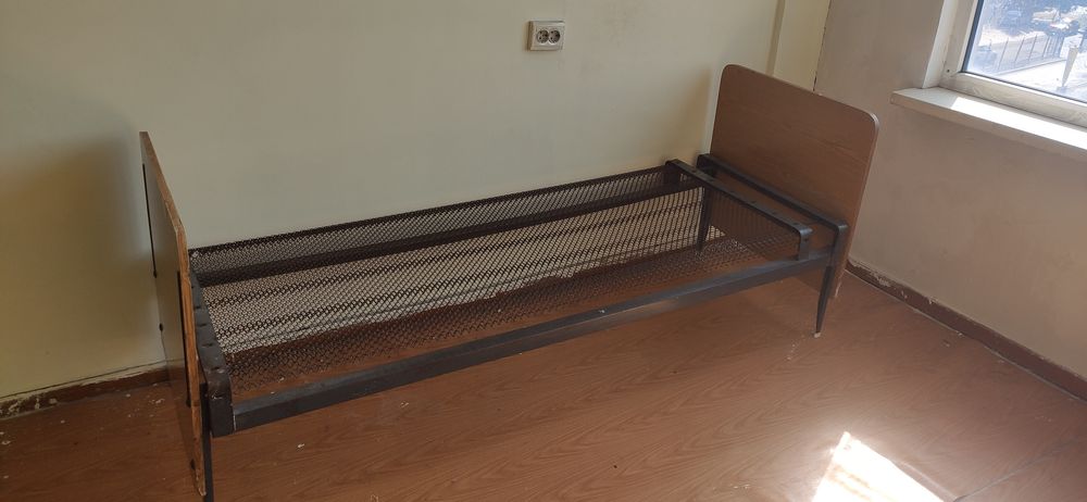 Панцирные кровати