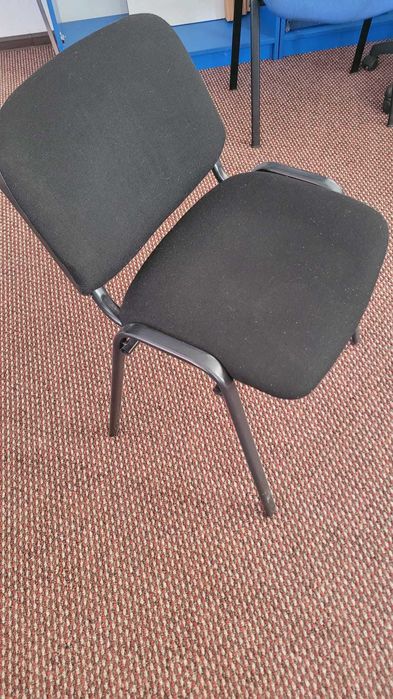 Scaune birou/conferință, cadru metalic, tapițate – stare foarte bună