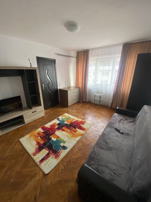 Închiriez apartament 2 camere