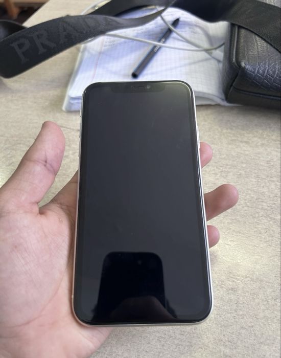 Продам Iphone 11
