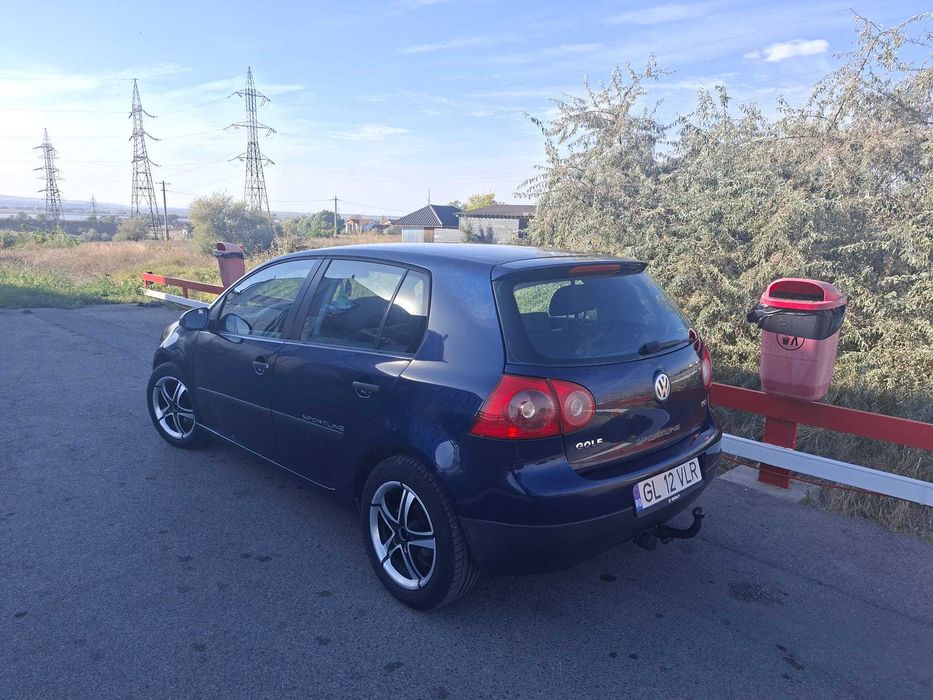 Volkswagen Golf diesel, 2.264 € — imagine 1