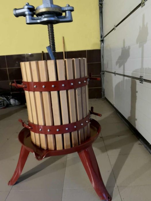 Ръчна преса за грозде