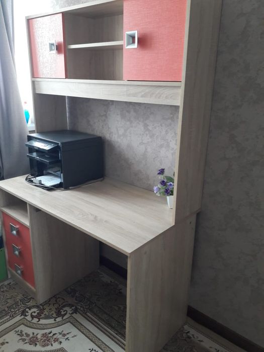 Срочно продается стол