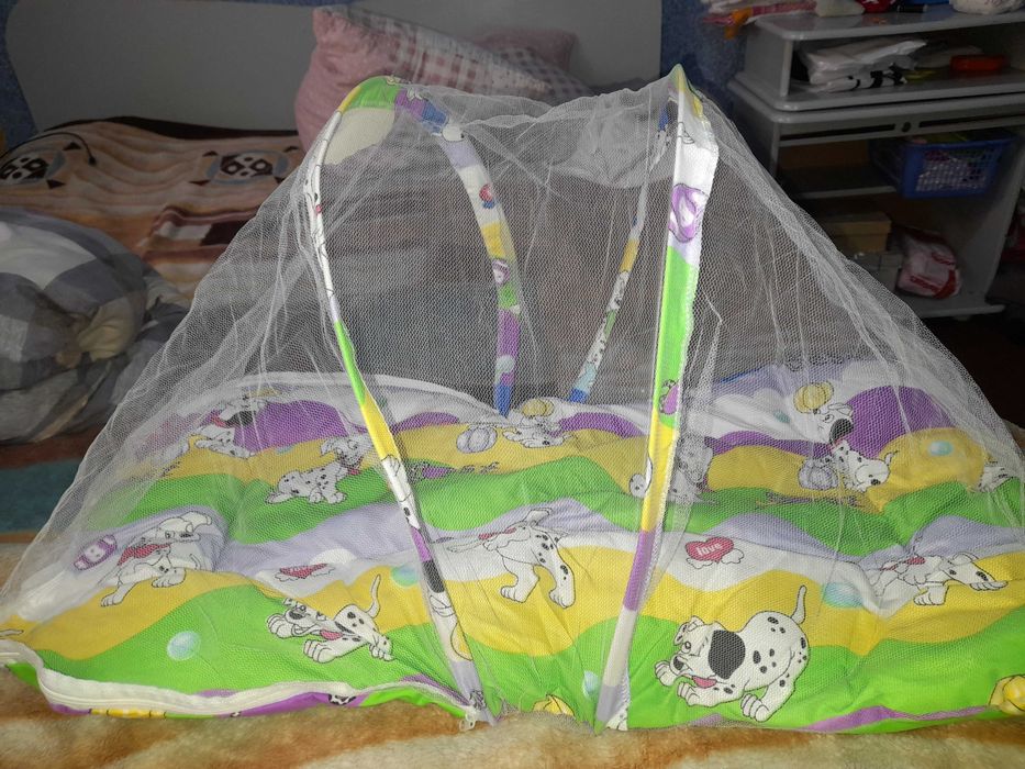 Москитная сетка с матрасиком.