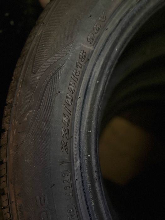 Продам комплект резины 225/55/18