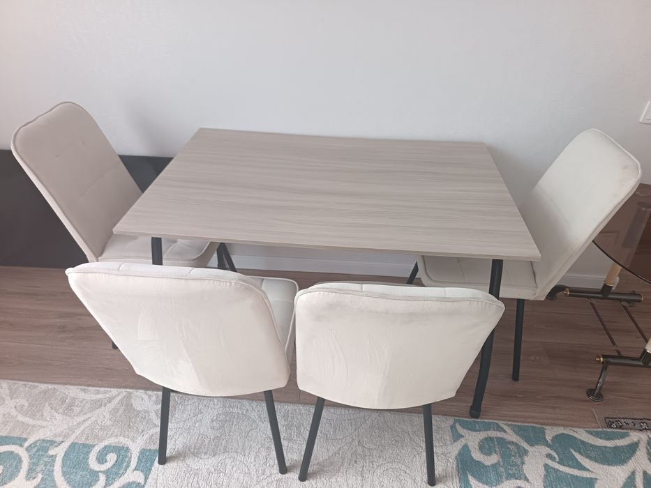 Үстел сатылады орындықтарымен де болады