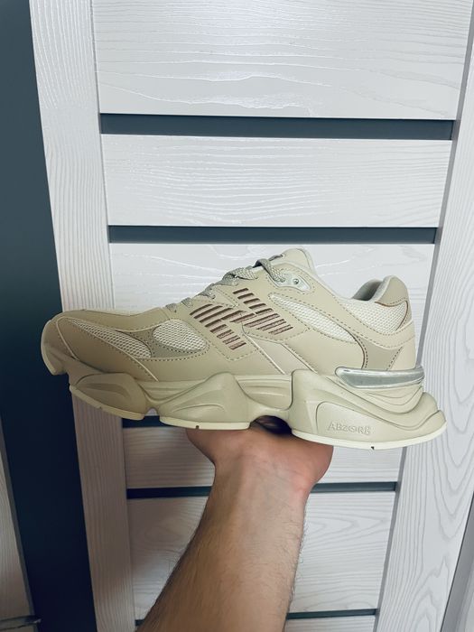 Adidasi New Balance 9060