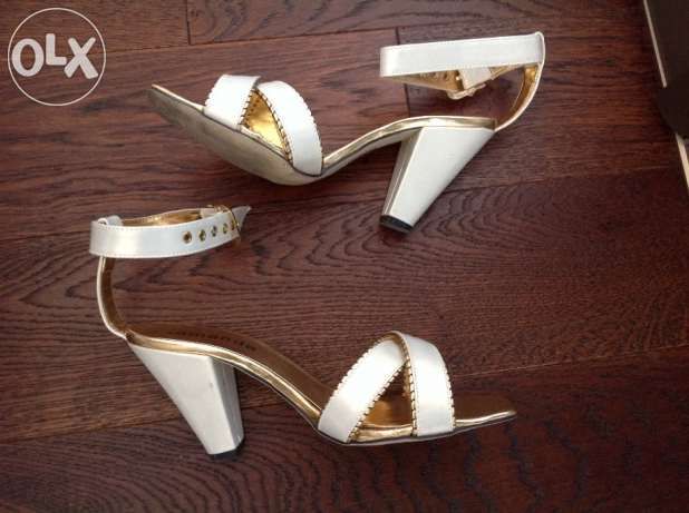 Sandale comode si elegante
