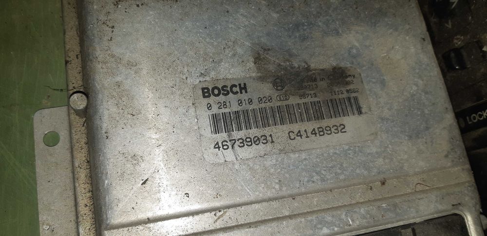 Алфа Ромео-166-2000куб –бензин-2000година-останали части