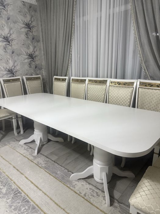 Стол гостивой б/у