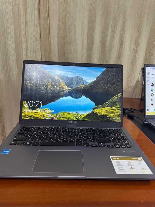 Ноутбук ASUS новый продам.