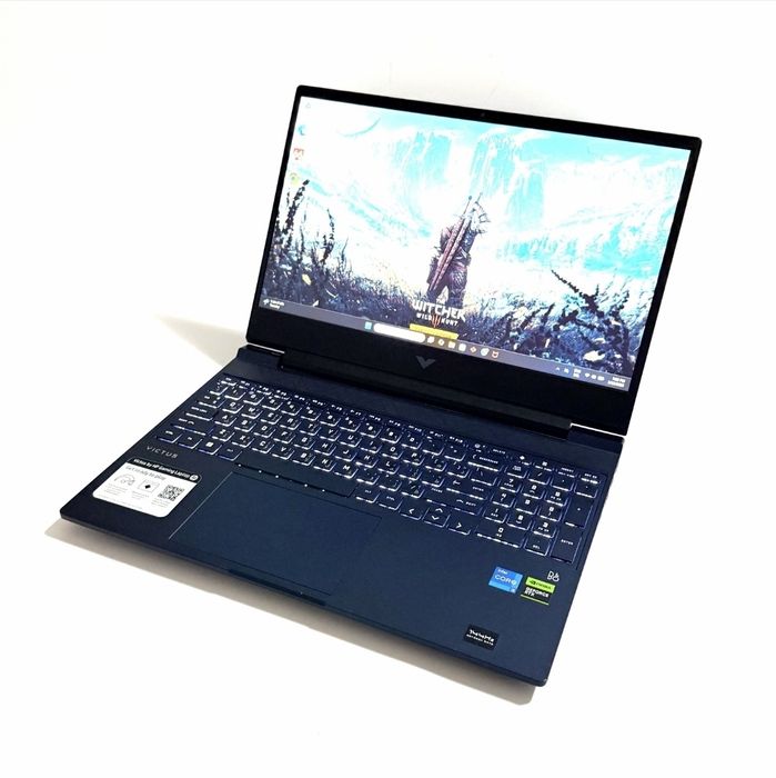 HP Victus/15,6” 144Hz/i5-13420H/RTX 3050 6GB/12GB/512GB
