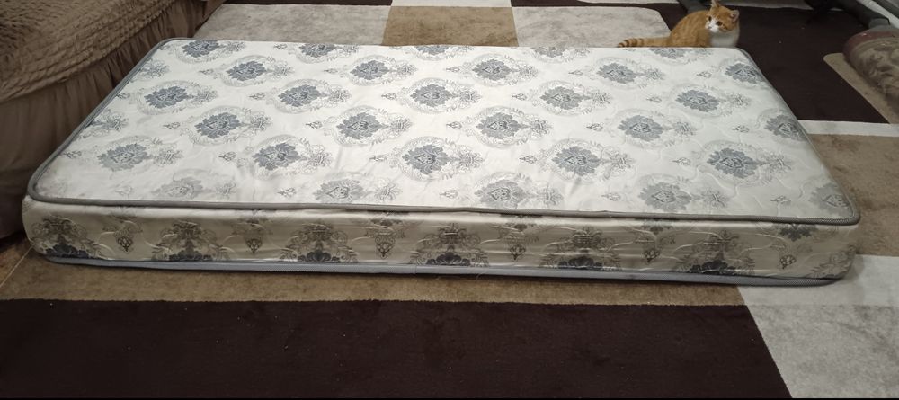 Продам матрас 90*200