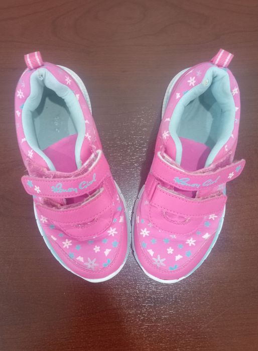 Кроссовки для девочек