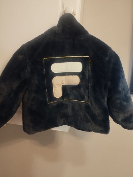 Blănițe fete 3-4 ani doua una alba și cealaltă albastra