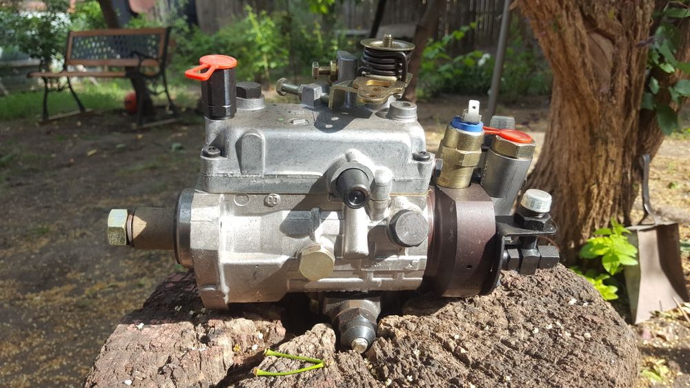 Pompă injectie Delphi 3 pistoane.Piesă nouă.